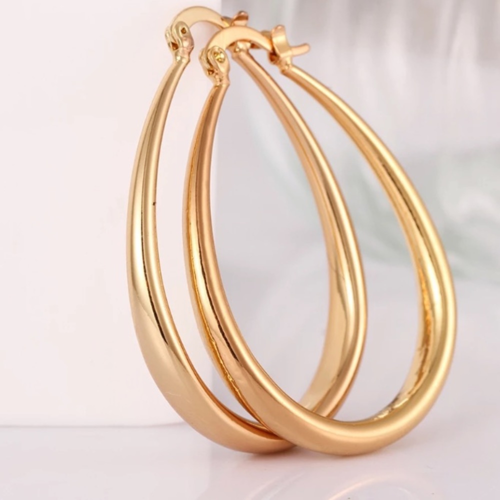Yellow gold plated hoop earrings - Picture 4 of 5
